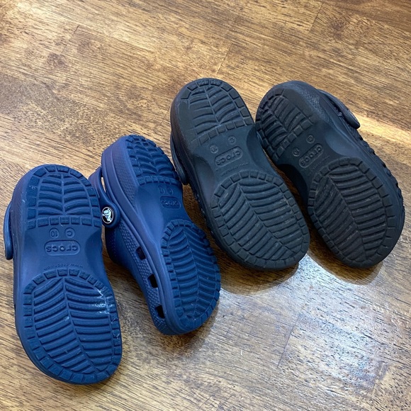 CROCS Kids Water Shoes - Blue and Black - Picture 3 of 5